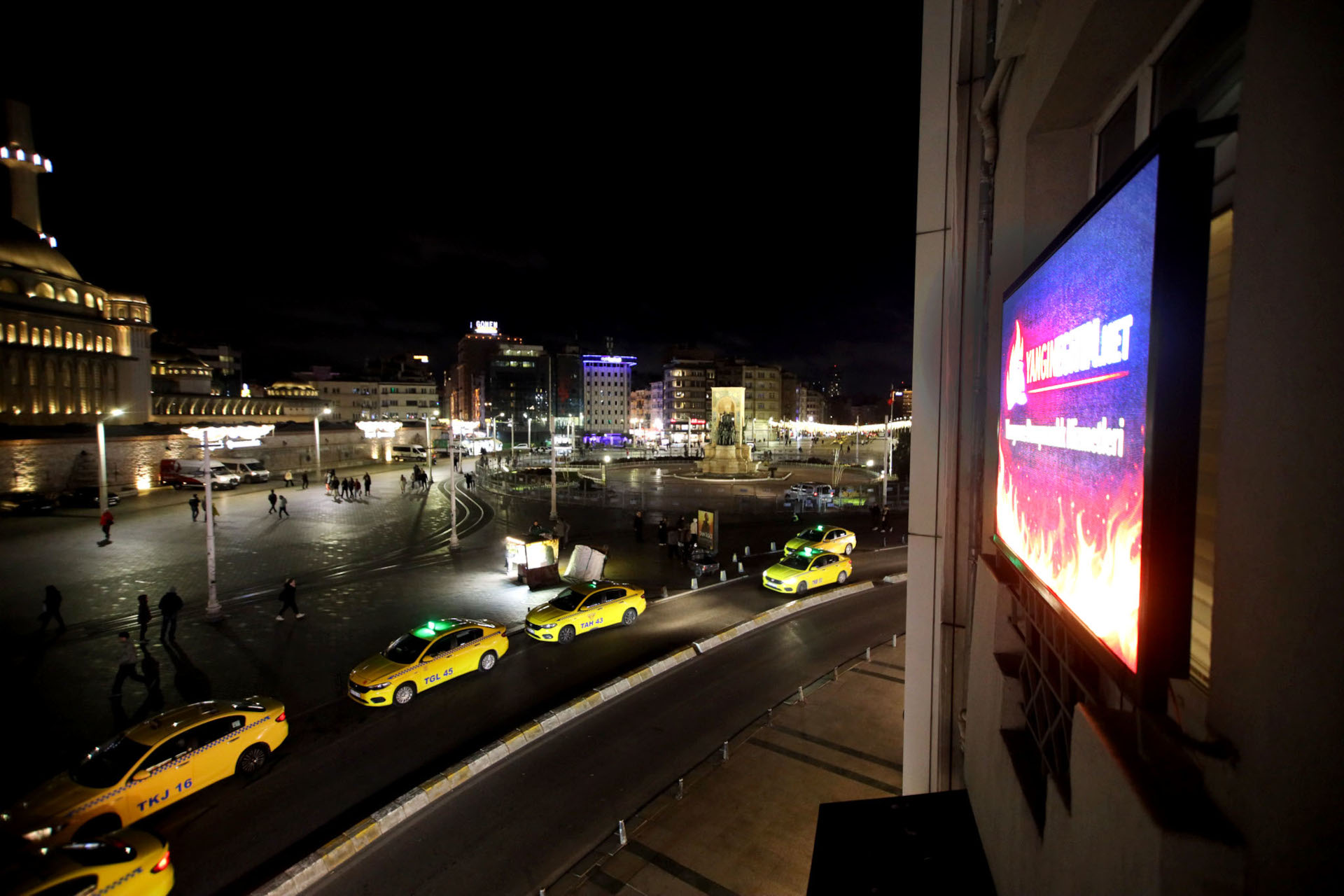 Taksim LED panel görünümü 3